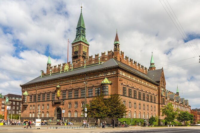 2-Hour Walking Introduction to Copenhagen and its Main Sights - Amalienborg and the chance to see royal Copenhagen