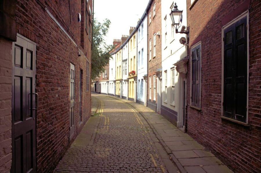 Aalborg: Express Walk with a Local in 60 minutes - From historic sights to the House of Music