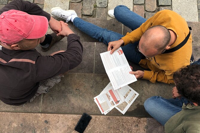 Aarhus Self guided Mystery hunt Sabotage in Danish - Solving the story, then checking the real crime