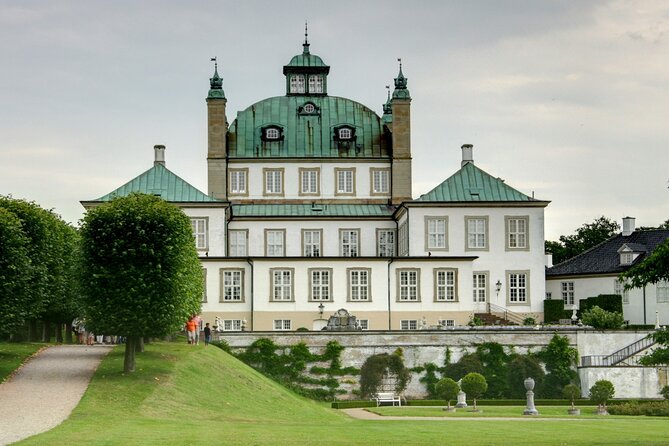 Castles of Kronborg and Frederiksborg from Copenhagen by Car - Frederiksborg Castle adds a grand second act