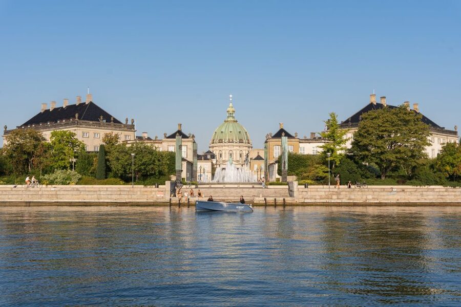 Copenhagen: 1, 2 or 3-Hour Boat Rental (No License Required) - What the private group format adds