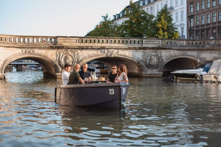 Copenhagen: 1, 2 or 3-Hour Boat Rental (No License Required) - The 15-minute lesson that gets you moving