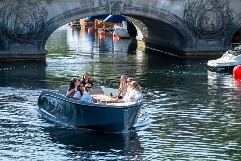 Copenhagen: 1 or 2-Hour Canal Tour in Silent Electric Boats - The Opera House and Copenhagen’s modern harbor