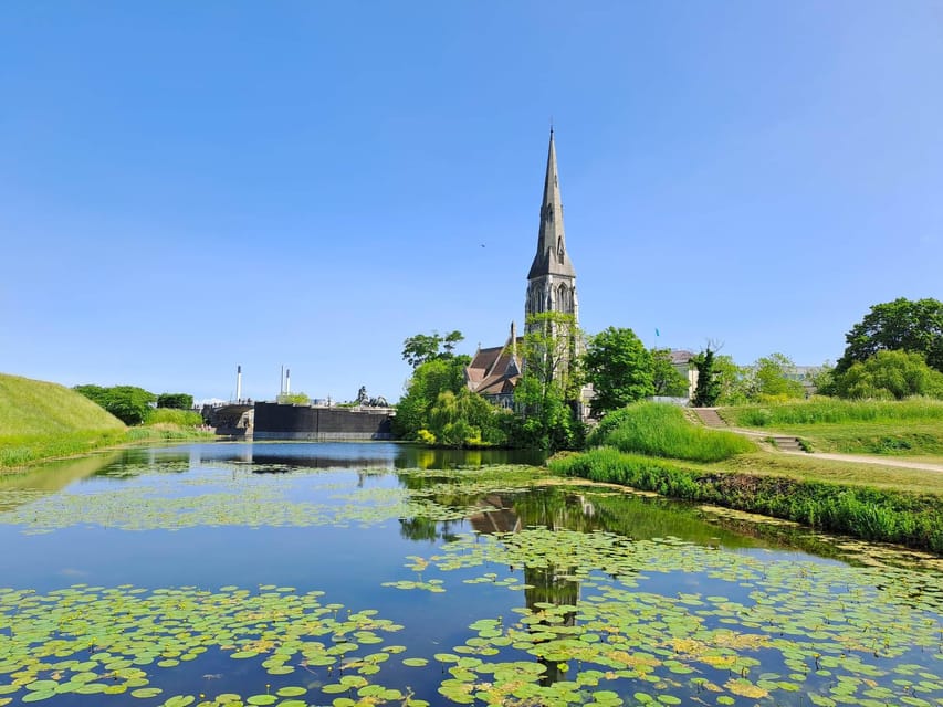 Copenhagen: 2,5-Hour 'Must See' Bike Tour with a Local Guide - A practical way to get your bearings in Copenhagen