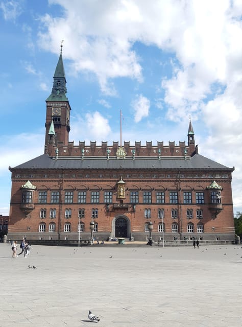 Copenhagen: 2,5-Hour 'Must See' Bike Tour with a Local Guide - Nyhavn, Copenhagen’s postcard canal