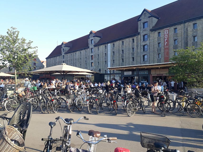 Copenhagen: 2,5-Hour 'Must See' Bike Tour with a Local Guide - What the 2.5-hour pace feels like