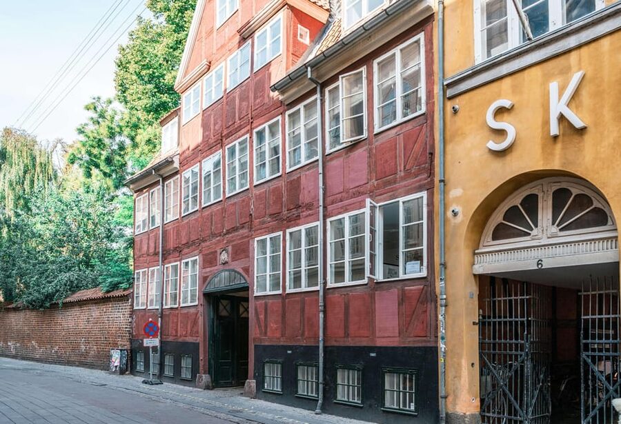 Copenhagen: 2-hour Old Town Private Walking Tour - What two hours really gives you