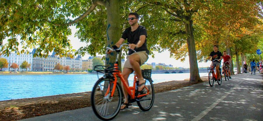 Copenhagen: 3-Hour City Highlights Bike Tour with Guide - Nyhavn and the ride back to the shop