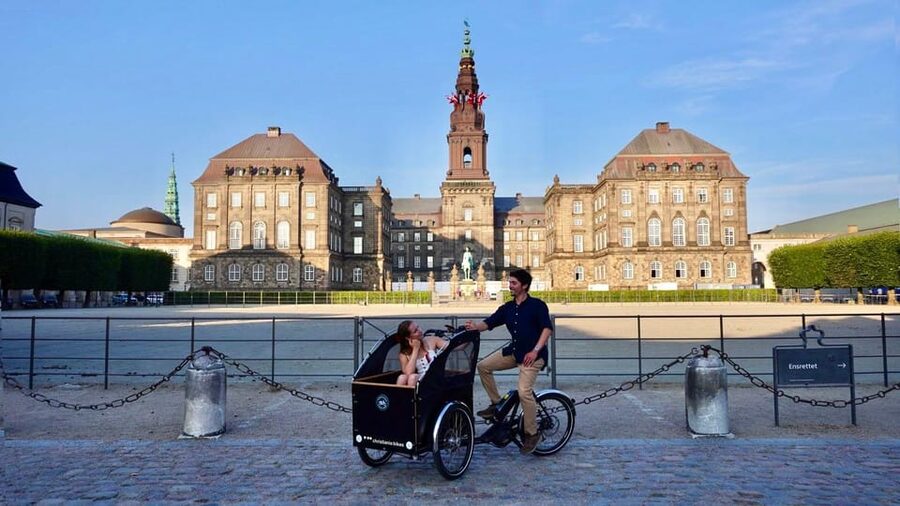 Copenhagen: 3 Hour Extended Grand E-Bike Guided Tour - Palaces, canals, and central Copenhagen