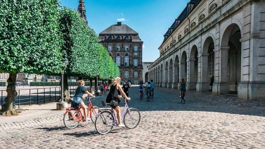 Copenhagen: 3-hour Private Guided Bike Tour - Why a bicycle is the right way to meet Copenhagen
