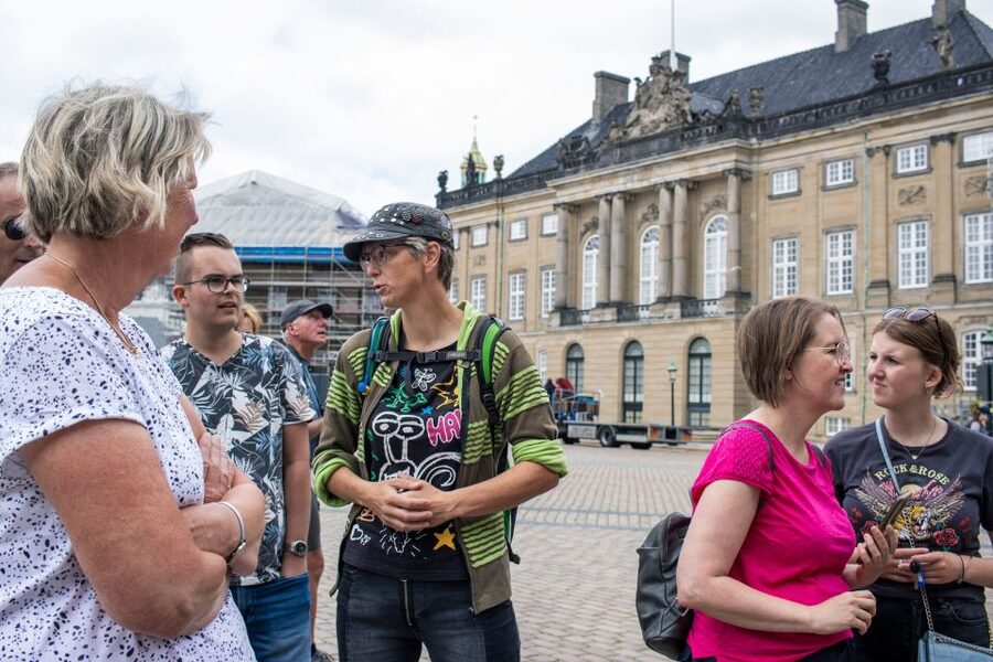 Copenhagen: 3 Hours Private Bike Tour with a local Guide - Christiansborg, the Royal Library, and Black Diamond