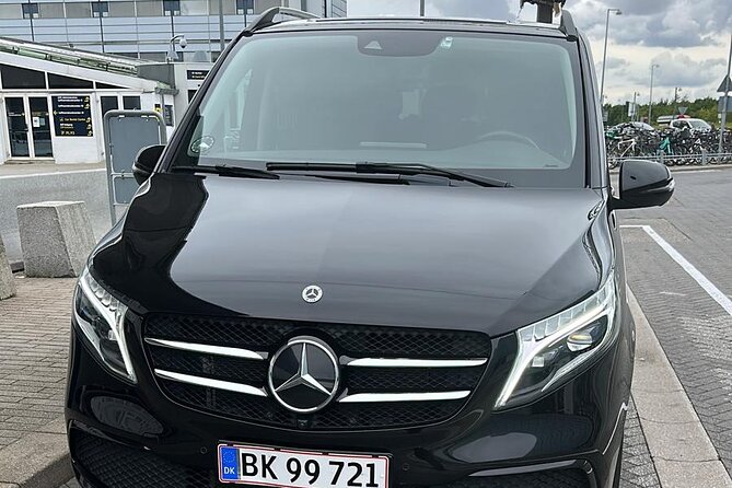 Copenhagen Airport Transfer Service | English Speaking Driver - Flight tracking and the 45-minute rule