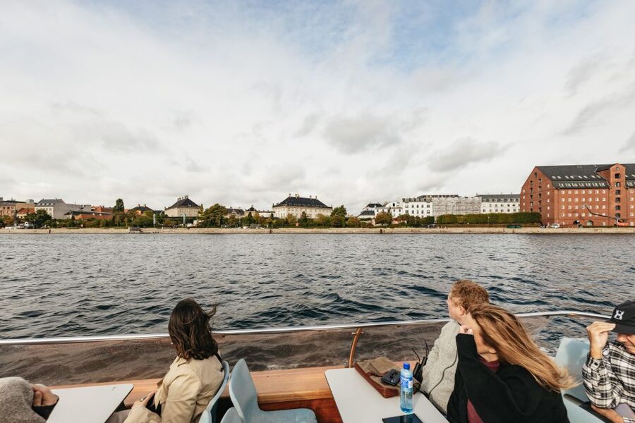 Copenhagen: Canal Cruise with Guide - Live guide, audio tour, and language details