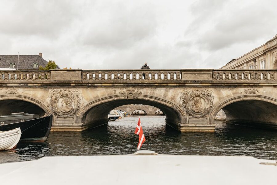 Copenhagen: Canal Cruise with Guide - The Little Mermaid from the water