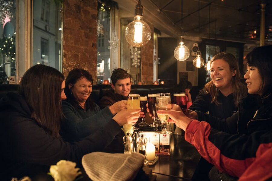 Copenhagen: Christmas Walking Tour with Treats and Drinks - Gløgg and julebryg for a winter warm-up