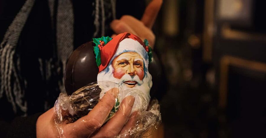 Copenhagen: Christmas Walking Tour with Treats and Drinks - Who will enjoy this Copenhagen Christmas walk?