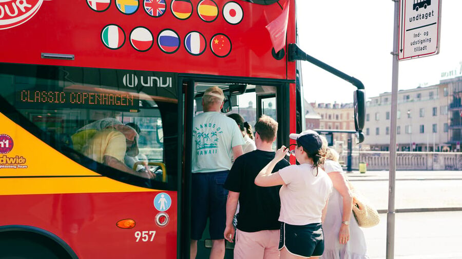Copenhagen: City Sightseeing Hop-On Hop-Off Bus Tour - Timing, frequency, and the red-bus problem