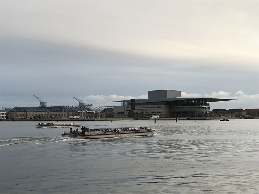 Copenhagen: Classic Canal Tour & The Harbour - Starting at Ved Stranden 26