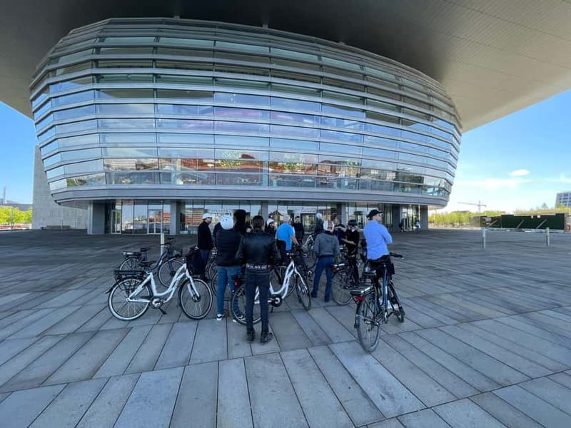 Copenhagen: Guided E-Bike Tour - Christiansborg Palace and the historic center