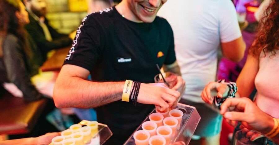 Copenhagen: Guided Party Pub Crawl with 4 Shots and 1 Drink - Who will enjoy this Copenhagen pub crawl