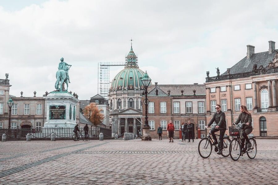Copenhagen: Guided Walking Tour in French - City Hall and the first look at Copenhagen’s civic life