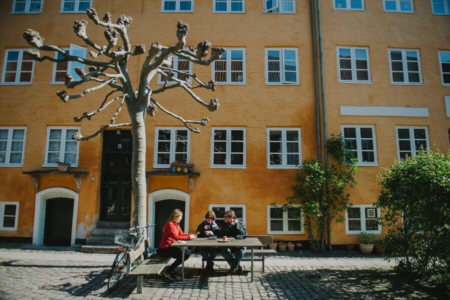 Copenhagen: Highlights & Hygge Guided Walking Tour w/ Lunch - The guide makes or breaks the day