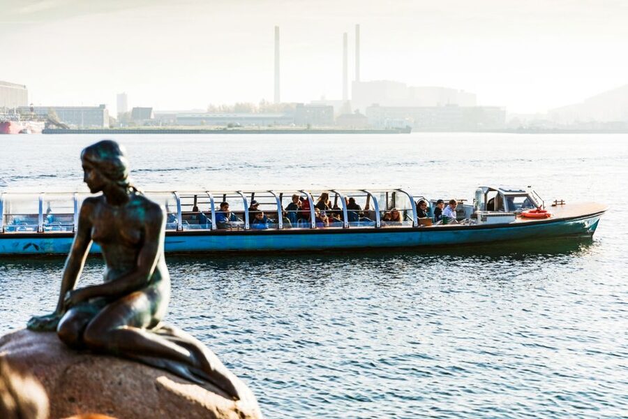 Copenhagen: Hop-On Hop-Off Bus Tour with Boat Tour Option - Rosenborg and the final city-center loop