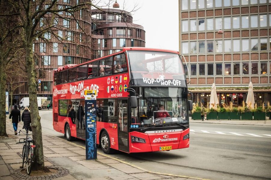 Copenhagen: Hop-On Hop-Off Bus Tour with Boat Tour Option - The one-hour Nettobådene canal cruise
