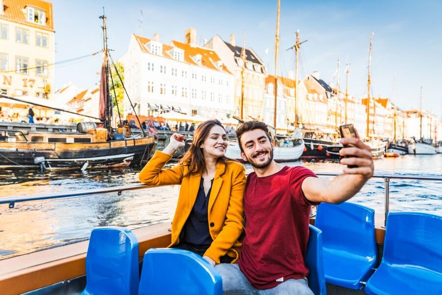 Copenhagen: Hop-On Hop-Off Bus Tour with Boat Tour Option - How to choose between 24 and 48 hours