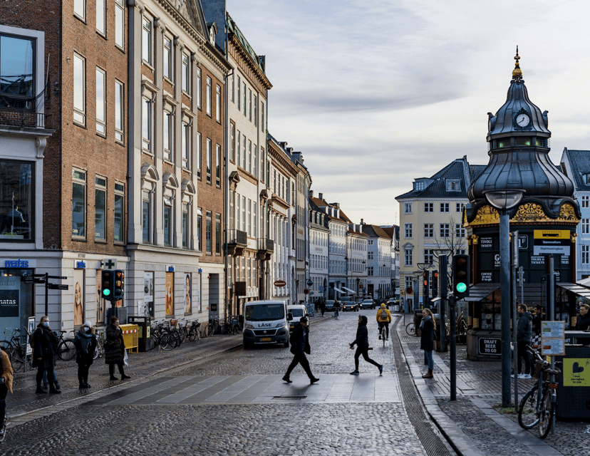 Copenhagen: Hygge & Highlights Walking Tour with Local Guide - Nyhavn, with time to pause