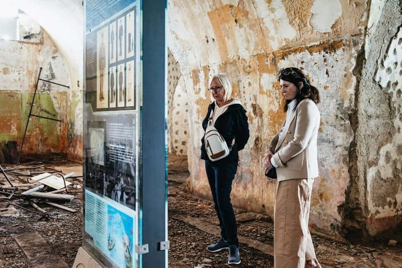 Copenhagen: Old Canals and Hidden Gems Social Boat Tour - Trekroner Fortress: The Best Break in the Ride