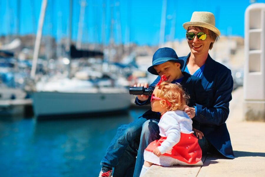 Copenhagen: Old Town and Nyhavn Private Family Tour - Turning old stories into a family walk
