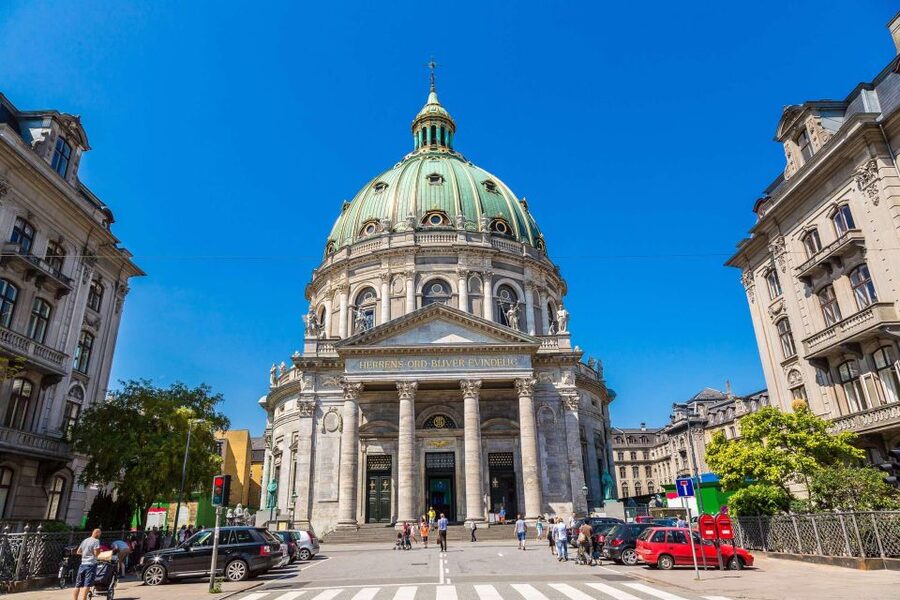 Copenhagen Old Town, Nyhavn, Canal Walking Tour & Christiana - A private tour with a high price tag