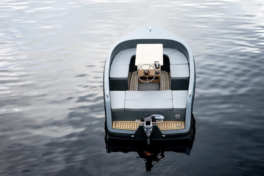 Copenhagen: Private Boat Tour with Captain (Lite) - A quiet electric boat at 7 knots