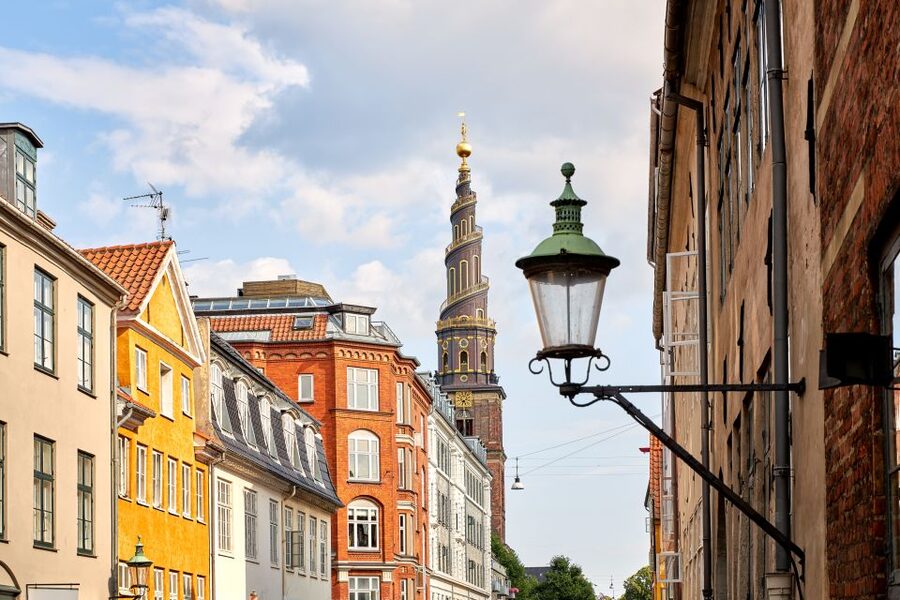 Copenhagen: Private Full-Day City Tour with Lunch Option - Coffee, Danish pastry, and the Full Option lunch