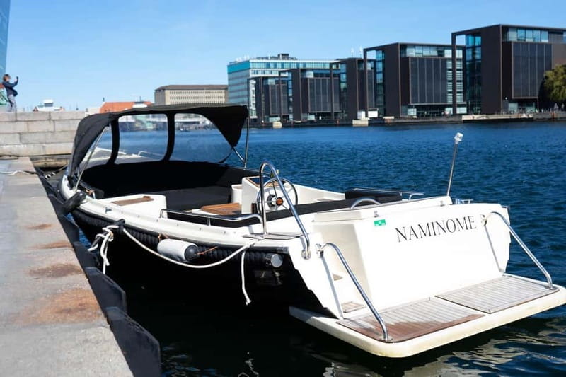 Copenhagen: Private Guided Boat Tour with City Highlights - Why Copenhagen makes sense from a small boat