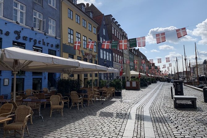 Copenhagen's Royal History: A Self-Guided Walking Tour - Amaliehaven and the final approach to Amalienborg