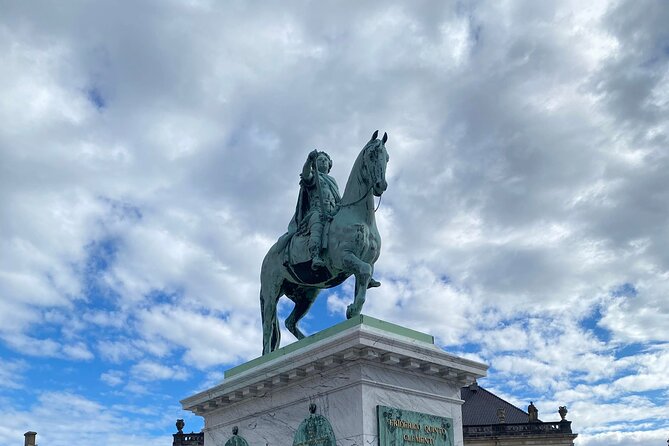 Copenhagen Self-Guided Murder Mystery Tour by Amalienborg Palace - Who should book this Copenhagen mystery?