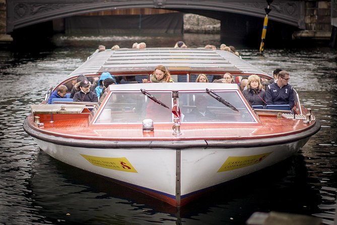 Copenhagen Sightseeing Classic Canal Tour With Live Guide - The Opera House and Copenhagen’s modern face