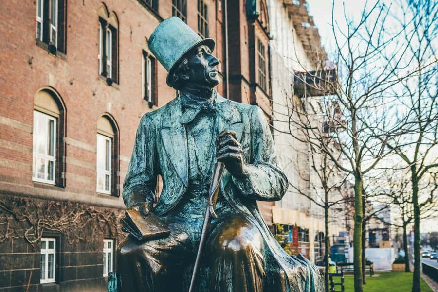 Copenhagen: Tour with Private Guide - Starting with a private guide in central Copenhagen