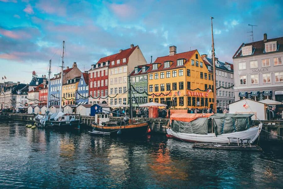 Copenhagen: Tour with Private Guide - The Little Mermaid and the limits of a short walk