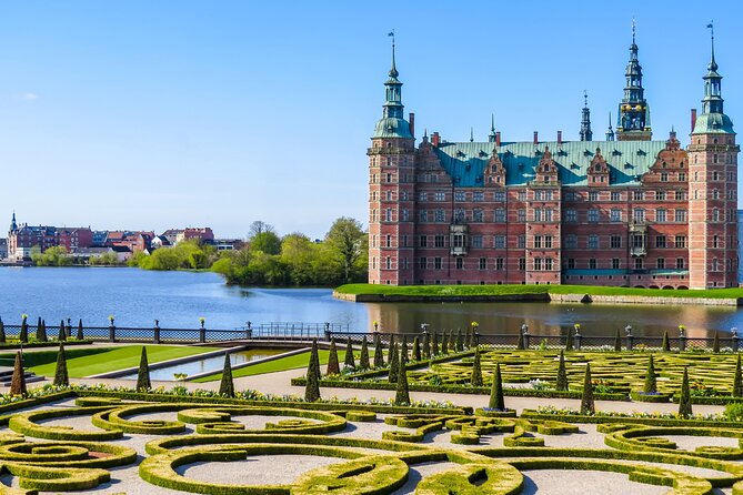 Deluxe Copenhagen Shore Excursion from Cruise Ship Port - Amalienborg Palace and the Royal Guard
