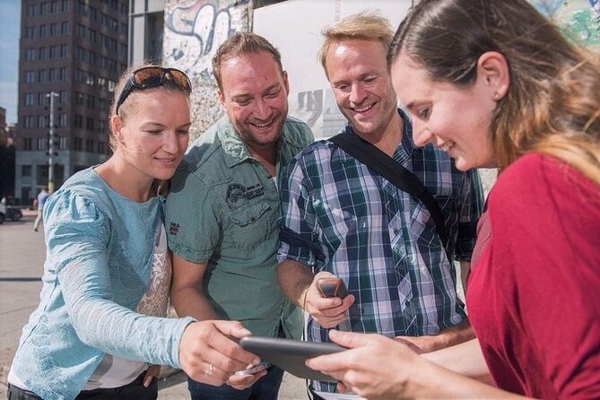e-Scavenger hunt Copenhagen: Explore the city at your own pace - A city walk with a game built in