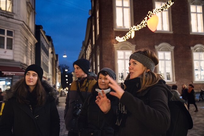 Experience and Taste the Copenhagen Christmas - The small-gift game gives the tour its personality