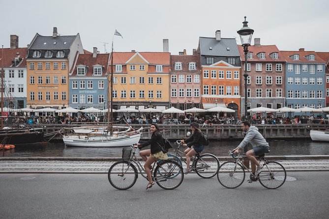 Explore Copenhagen in 60 minutes with a Local - The old stock exchange and its distinctive spire