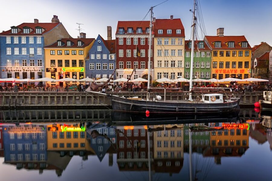 From Copenhagen: 4-hour Private Hamlet Castle Tour - A First Walk Through Helsingør