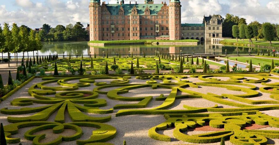 From Copenhagen: Private Frederiksborg Castle Tour - The art collection and the story of rebuilding