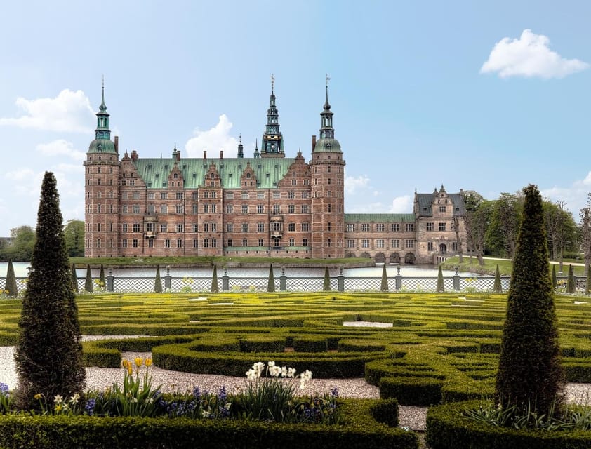 Hillerød: Frederiksborg Castle Entry Ticket - The Baroque Garden and the Romantic Garden