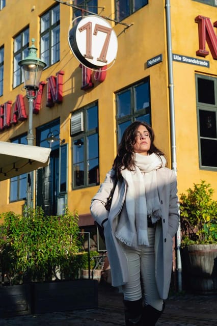 Instagram tour of Copenhagen with a private photographer - Posing help for people who dislike posing