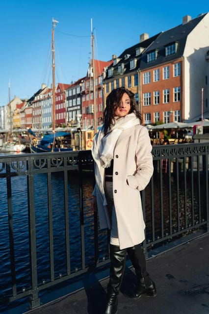 Instagram tour of Copenhagen with a private photographer - Finding better angles at famous sights